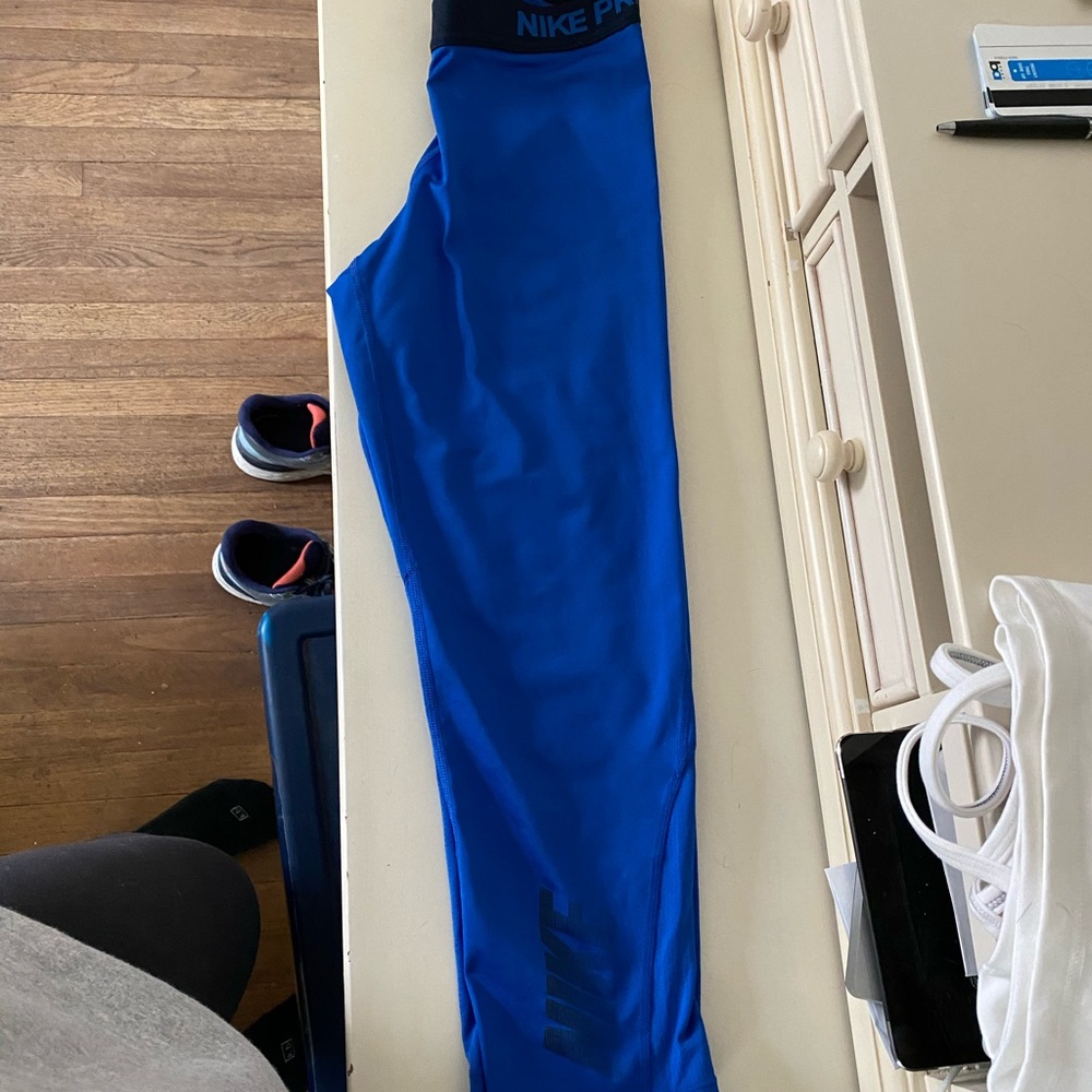 Nike crop pants